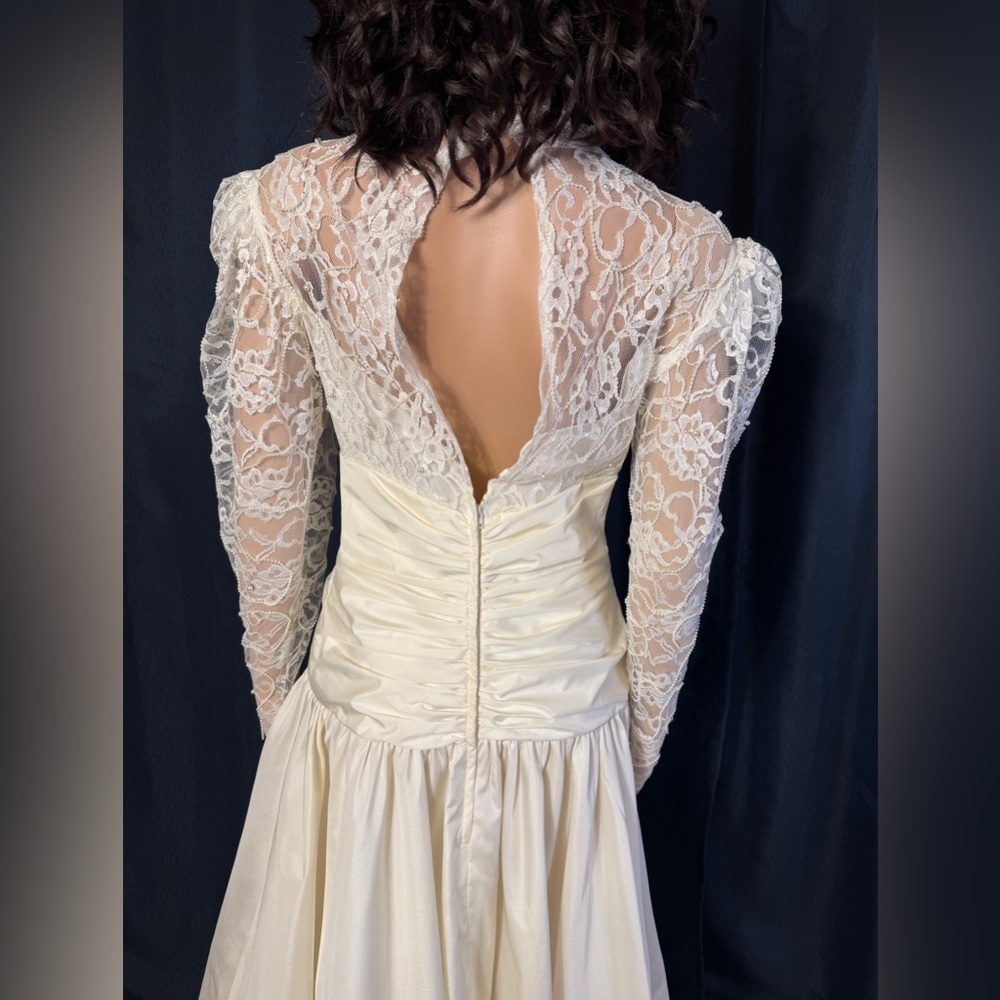 Dessy Creations Vintage Ivory Lace Tea-Length Wedding Dress Ruched Waist - Picture 6 of 16